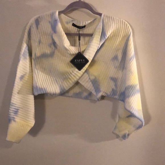 Zaful Sweaters - New With Tags Zaful Cropped Sweater